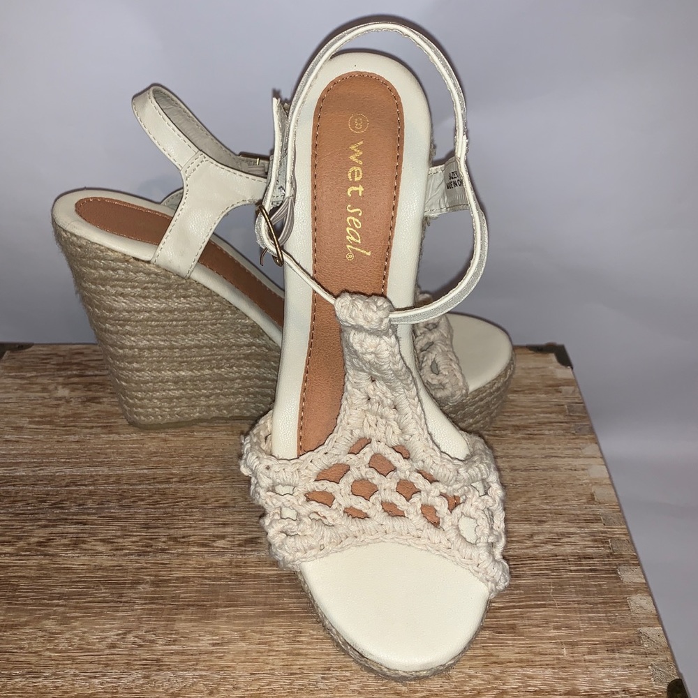 WOVEN WEDGE HEEL (NWT)
